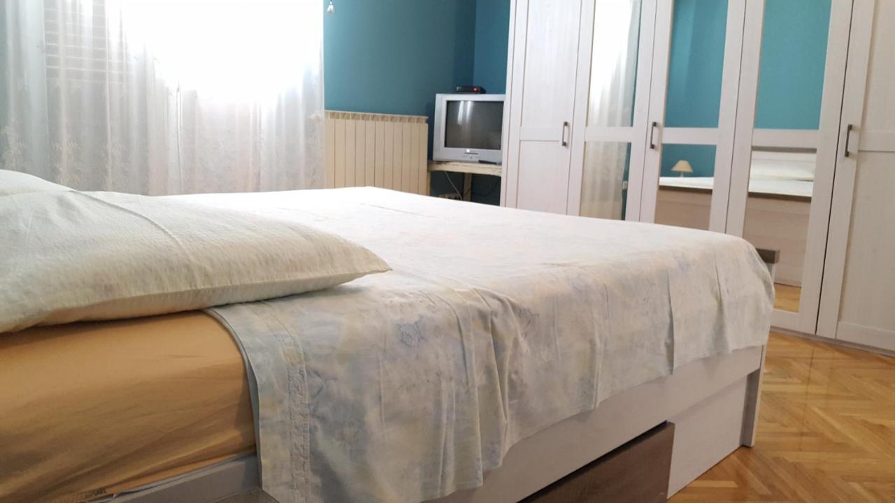 Filip Apartment Omiš Dış mekan fotoğraf